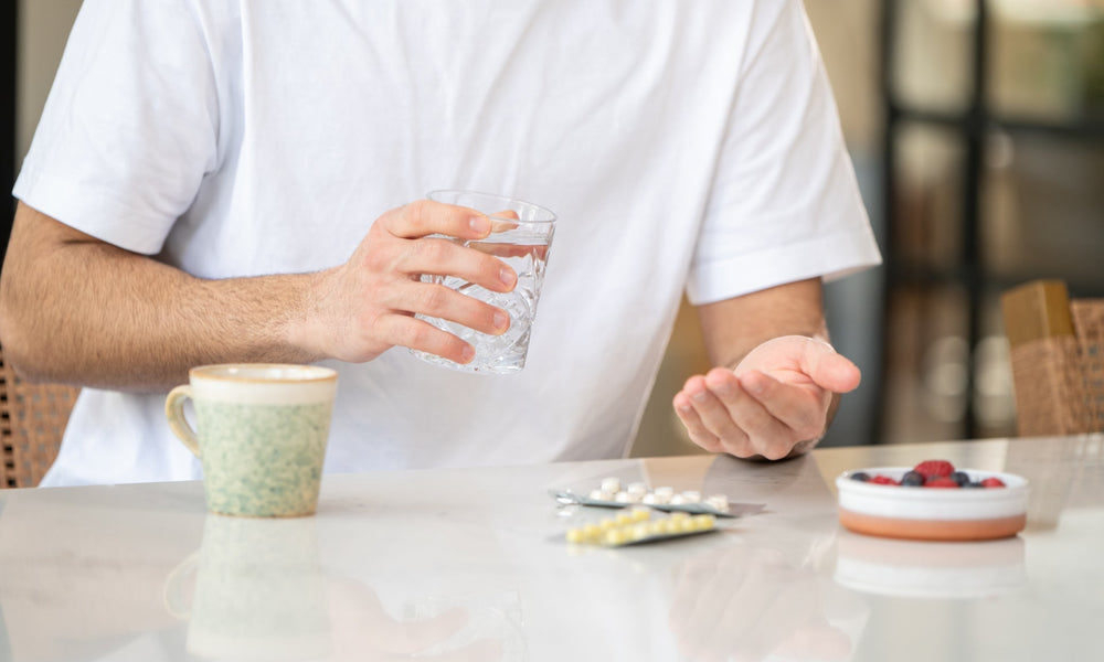 Nutritional supplements against hair loss: Foligain caplets vs. Neofollics tablets